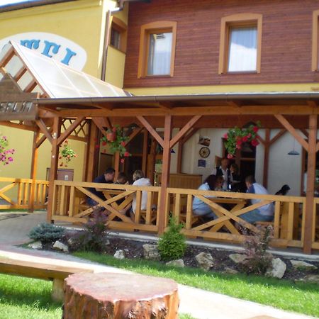 Motel Ranc Ружомберок Экстерьер фото