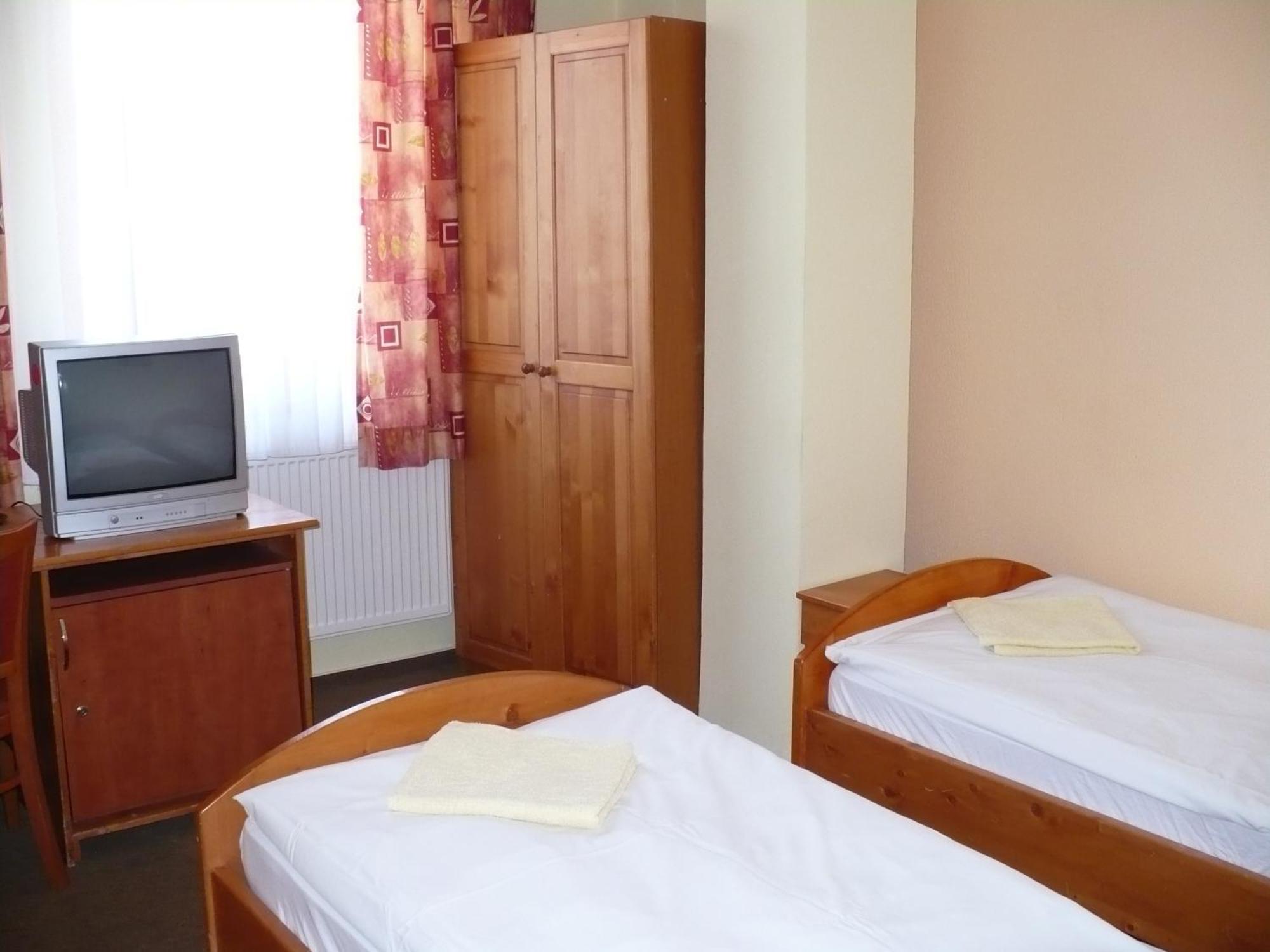 Motel Ranc Ружомберок Экстерьер фото